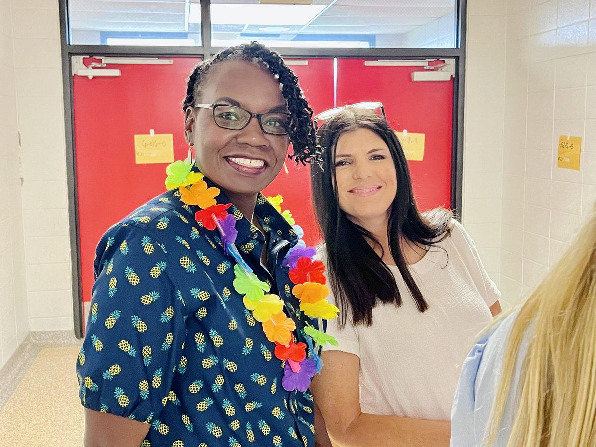 UHS Freshman Academy tweet media