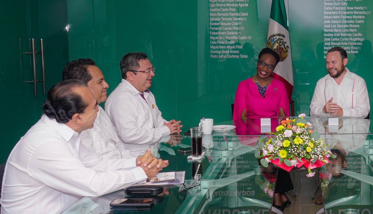 PJEQuintanaRoo's tweet photo. PODER JUDICIAL ESTRECHA LAZOS INTERISTITUCIONALES CON EL CONSULADO GENERAL DE ESTADOS UNIDOS EN MÉRIDA, YUCATÁN. @USEmbassyMEX @ConsuladoUSAMer
Nota completa: https://t.co/s2FZ048qEg
#PJEQROO #TSJQROO #PoderJudicial #QuintanaRoo #ConsuladoGeneral #EEUU #VisitaDiplomática https://t.co/HFi8zvLzue