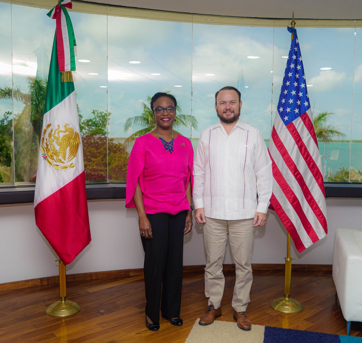 PJEQuintanaRoo's tweet photo. PODER JUDICIAL ESTRECHA LAZOS INTERISTITUCIONALES CON EL CONSULADO GENERAL DE ESTADOS UNIDOS EN MÉRIDA, YUCATÁN. @USEmbassyMEX @ConsuladoUSAMer
Nota completa: https://t.co/s2FZ048qEg
#PJEQROO #TSJQROO #PoderJudicial #QuintanaRoo #ConsuladoGeneral #EEUU #VisitaDiplomática https://t.co/HFi8zvLzue