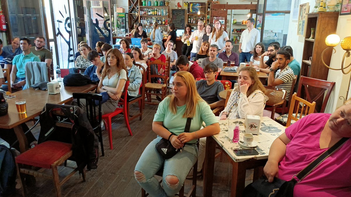 Malnutridos's tweet image. Todo listo para empezar la última jornada de #PINT23SEV en @salaelcachorro. Lleno, como todos los días.
#Pint23ES