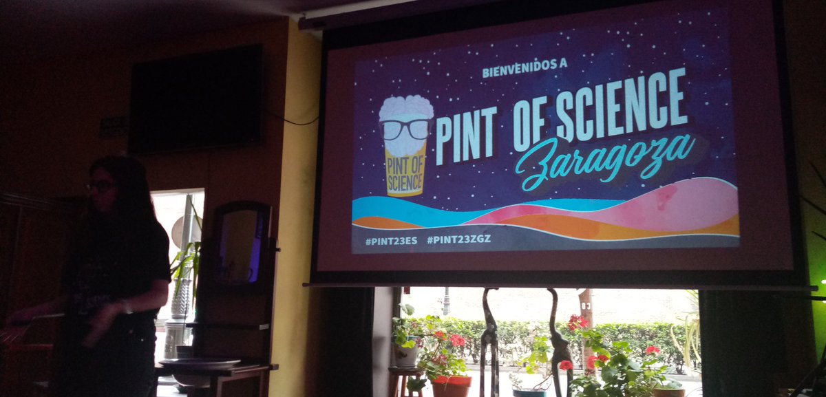 SANDRACORBEIRA's tweet photo. Hoy en @royalezaragoza, 3a y última jornada de #pint23zgz con Adelaida y Noemi de @lifeclinmed, @HugoSaizB y Maria Jesús Serrano, hablando de bacterias y cambio climático #Pint23ES https://t.co/snns0S1J7Z