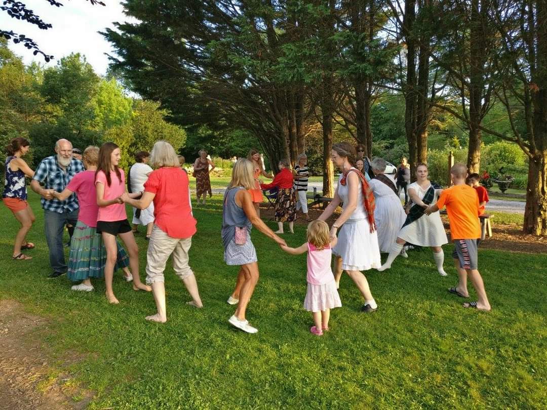 Come dance under the stars tonight at FAC's Sky Stage!🌠instagram.com/p/Csoi7d0L-Wr/…