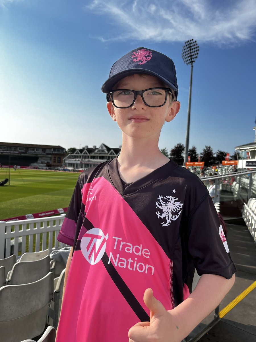 The boy is happy! New shirt ready for the first home @VitalityBlast game of the season at the @CACG_Somerset 
There was only ever one name that was going on the back @tomabell1 
#WeAreSomerset @SomersetCCC  @ItsTradeNation