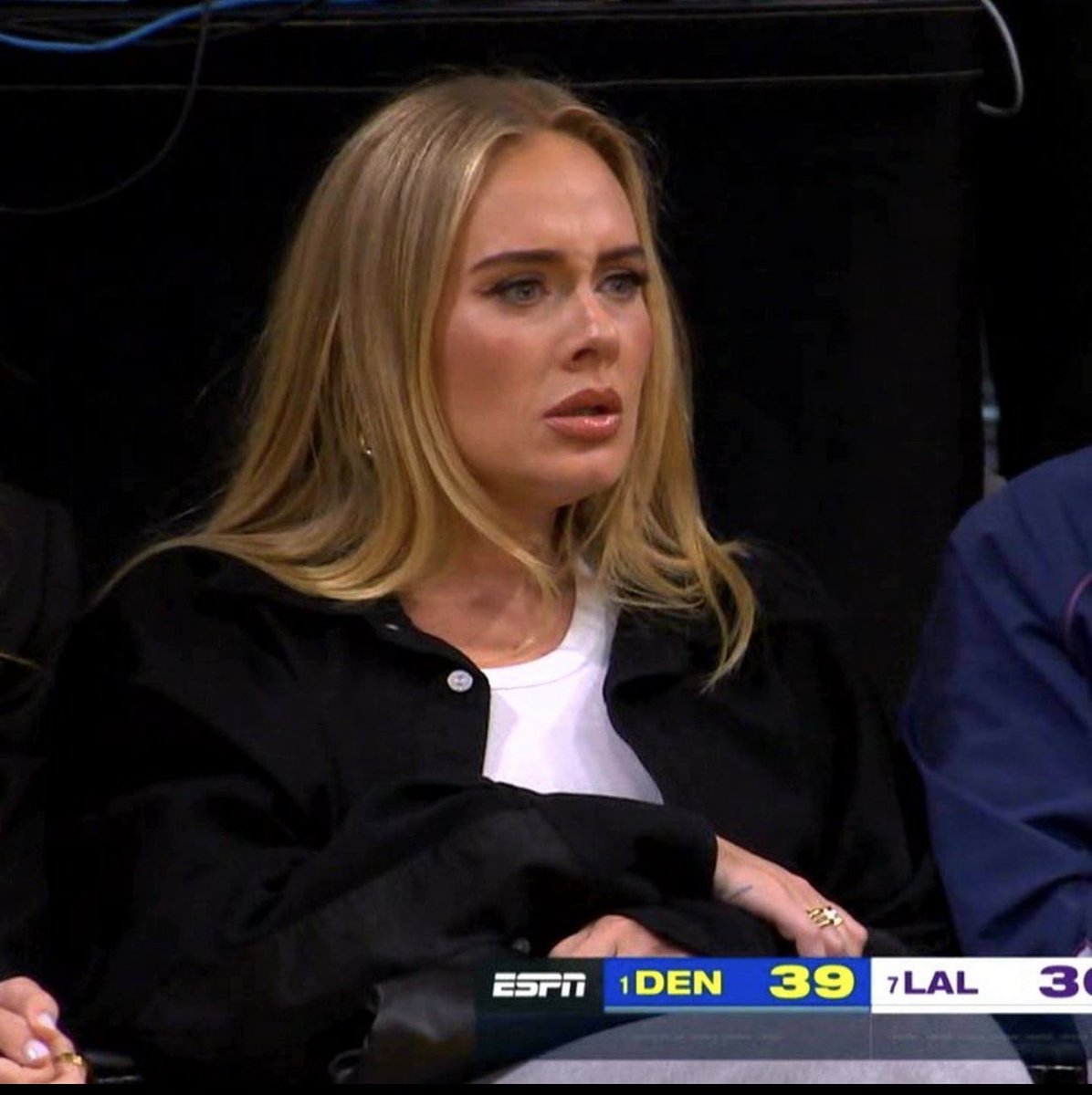 Me when y'all hate on Adele like she isn't one of the best vocalists on the planet.  Like y'all I've seen her live and it's a different level. You can't compare her and Kelly, it's like comparing lebron and MJ. Both are great 🐐