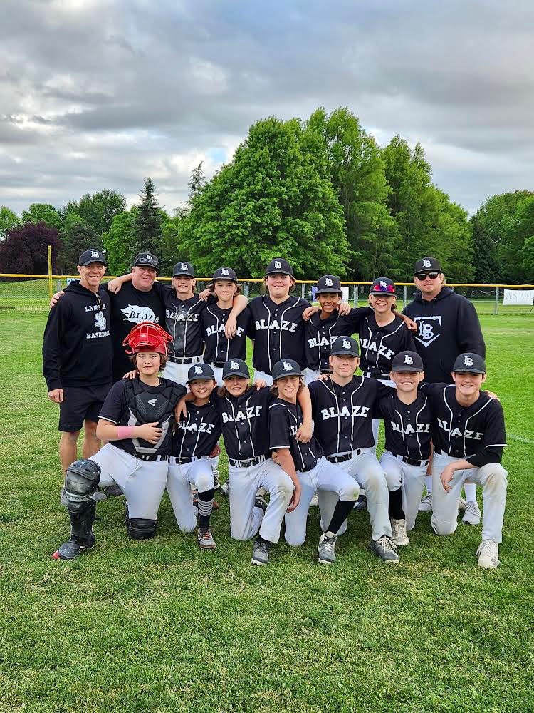 Congratulations to our 13/14year old AAA team Langley Blaze, who placed 3rd in the top tier bracket of the Queen Victoria wood bat classic over the long weekend! 
Way to go boys 🥉

#langleylittleleague #langleybaseball