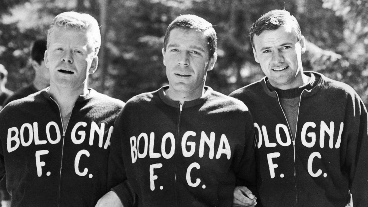 animerossoblu's tweet photo. #animerossoblu #bolognafc #forzabologna #helmuthaller #mirkopavinato #haraldnielsen Helmut Haller Mirko Pavinato ed Harald Nielsen https://t.co/ID0gK26kMY