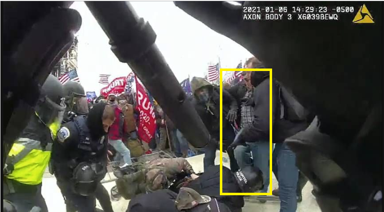 Identified by online researchers in Dec of 2021, 334-AFO #UncleStumpy was observed kicking an officer on the West Plaza, assaulting officers inside the tunnel with a flag pole and later throwing a bike rike at a line of officers. no arrest. Why hasnt the #DOJ brought charges?