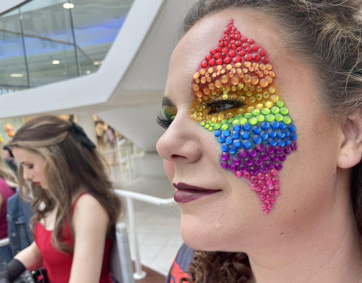 apignat1's tweet image. Let the End of Year Showcase events @WestCollScot commence! What a way to start with HNC Fashion Makeup catwalk show @Braeheadcentre. Huge congratulations everyone and massive thanks to the staff at Braehead Shopping Centre 👏(all photo permissions given) #fashionmakeup #GlowUp
