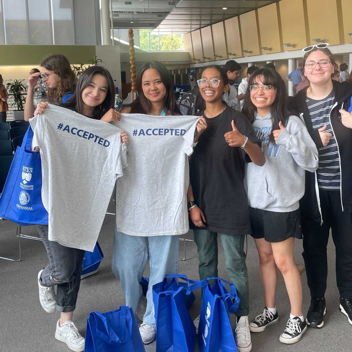 Bucks_edu's tweet photo. We had a great time welcoming William Tennent HS Seniors to our campuses on Monday! 🎉 Students had the opportunity to learn about our programs here at Bucks, take campus tours, meet faculty + staff, and more. 📚
#BucksCCC #BucksCounty #CommunityCollege #BucksCountyPA https://t.co/IIXnBKYuba