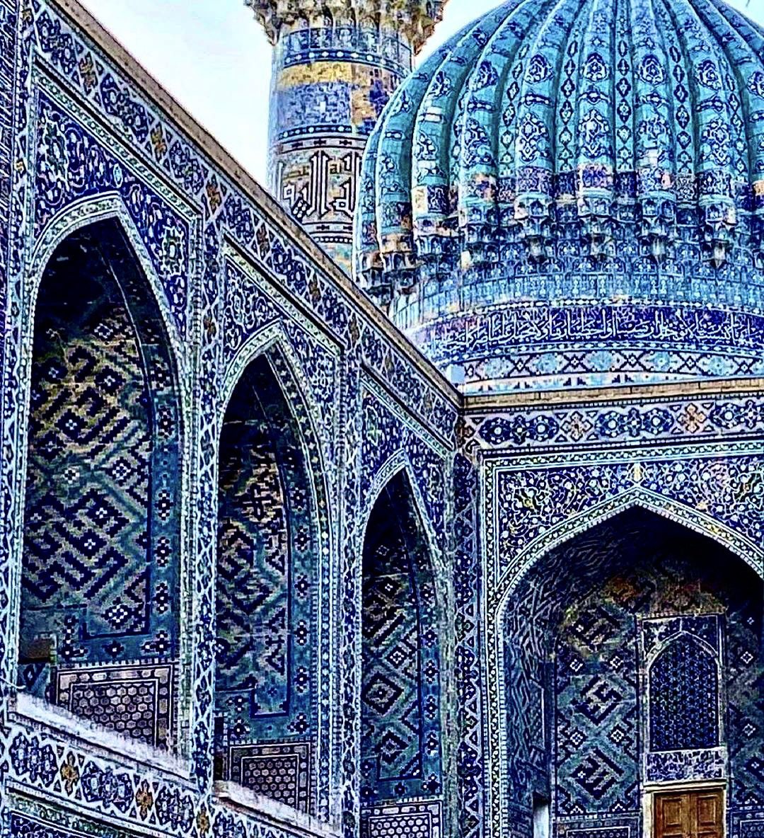 Los asombrosos mosaicos azules de la arquitectura islámica de Uzbekistán…