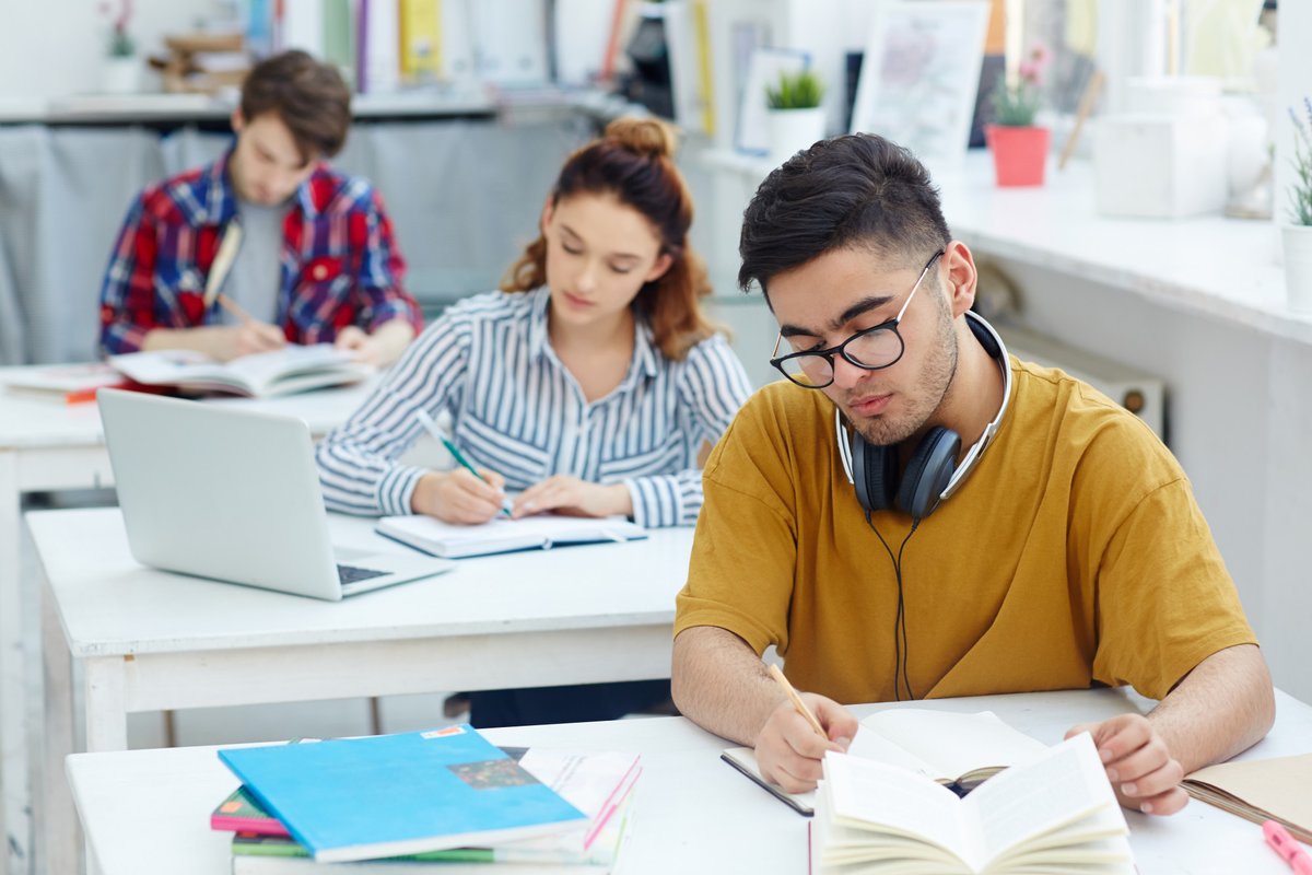 acatorortopedia's tweet photo. Una gran elección para ayudar a mejorar la calidad de vida de las personas a través de unos estudios de presente y de futuro. 
Dentro video 👉👉 https://t.co/2eXfoEu0yA

@ERyCBarcelona @ausiasmarch @ColegioCEBAT @iespdv @CEFOA @CPRStaApolonia @UGLEskola @EGIBIDE @cpifp_aynadamar https://t.co/XMSY8nRH3E