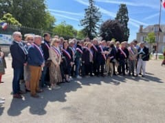 L'AMF72 a invité les élus sarthois à se rassembler ce jour devant la Préfecture afin d'apporter leur soutien à l'ensemble des maires victimes d'agressions sur le plan local et national et solliciter une rencontre avec le Préfet afin de lui faire part de nos doléances.
