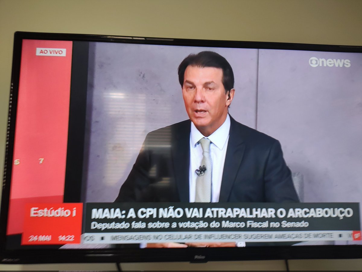 Alexa_MagBr's tweet photo. De que planeta ou para qual planeta esse senhor está falando? @GloboNews @estudioi @flaviaol https://t.co/sLWelOD0AX