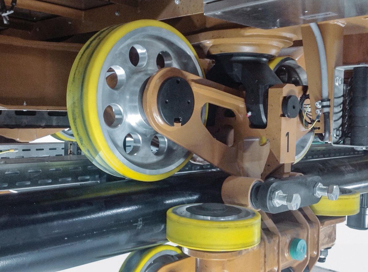 RideEnt's tweet photo. #WheelAssemblyWednesday. 

That's it. That's the post.

#themepark #amusementpark #FEC #rollercoaster https://t.co/je8WFRF6P9