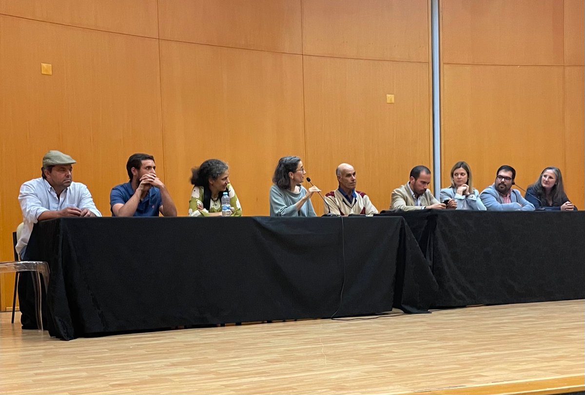 DIVINFOOD's tweet photo. 🌱✨ #Divinfood's Stakeholder days in #Alvaiazere (Portugal) were a great success! We had the opportunity of showcasing the work within Divinfood and especially our Living Lab dedicated to #grasspea. For more info, please register to our newsletter 📩 : https://t.co/vXMBtVXgi4 https://t.co/iOWl5djFbX