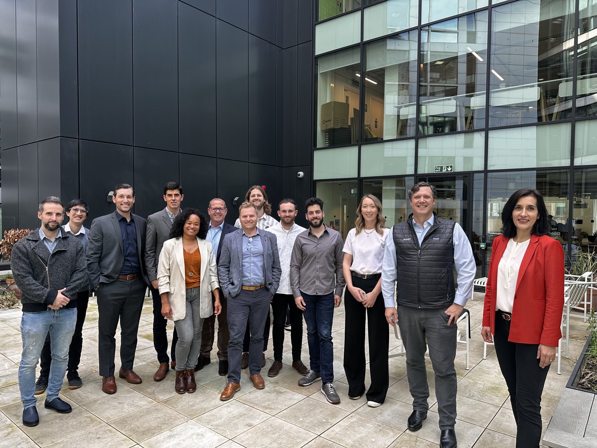 It's fantastic to have our new leader, Andrew Joiner, on-site in London, strengthening the personal connections that drive our #HumanCentered technology. An exciting chapter of collaboration and growth awaits us! #AI