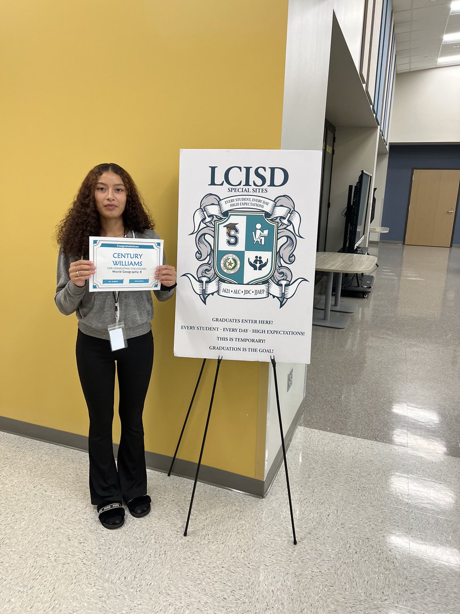 Congratulations to Century W. from Terry High School for earning her World Geography B credit at 1621 Place Evening Flex. Way to go! We are so proud of you! @lcisd_specials @Terry_Rangers #SpecialSitesSuccess #betheonelcisd