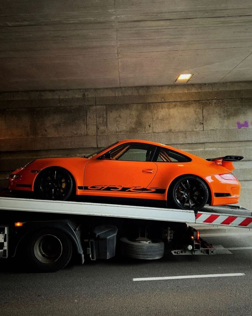Jordan92338366's tweet photo. 997.1 GT3RS…..☝🏻🧡 https://t.co/SKzaQ8Oyqe