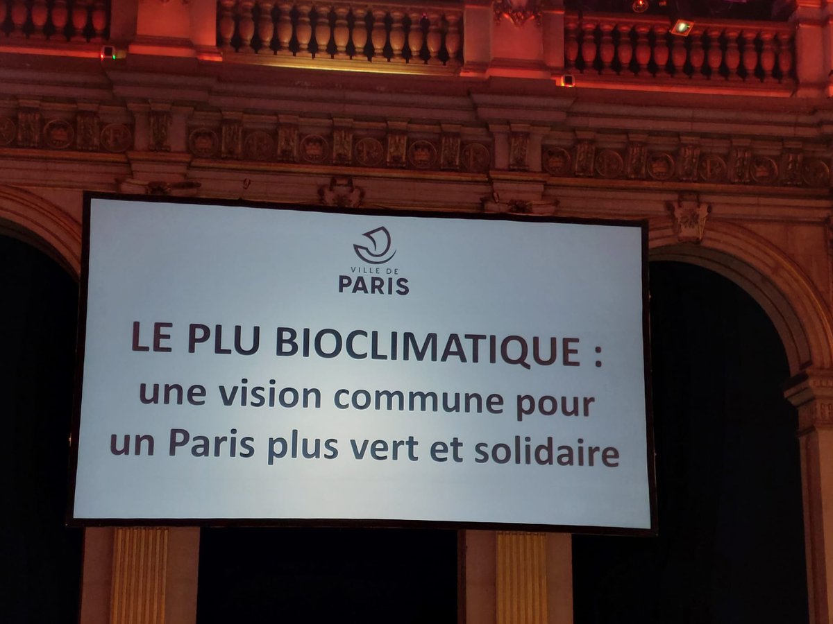 Assistance nombreuse ce soir à l'Hôtel de Ville pour 
la présentation du nouveau #PLUbioclimatique aux acteurs associatifs qui ont contribué à son élaboration avant le débat au #ConseildeParis du 5 juin.