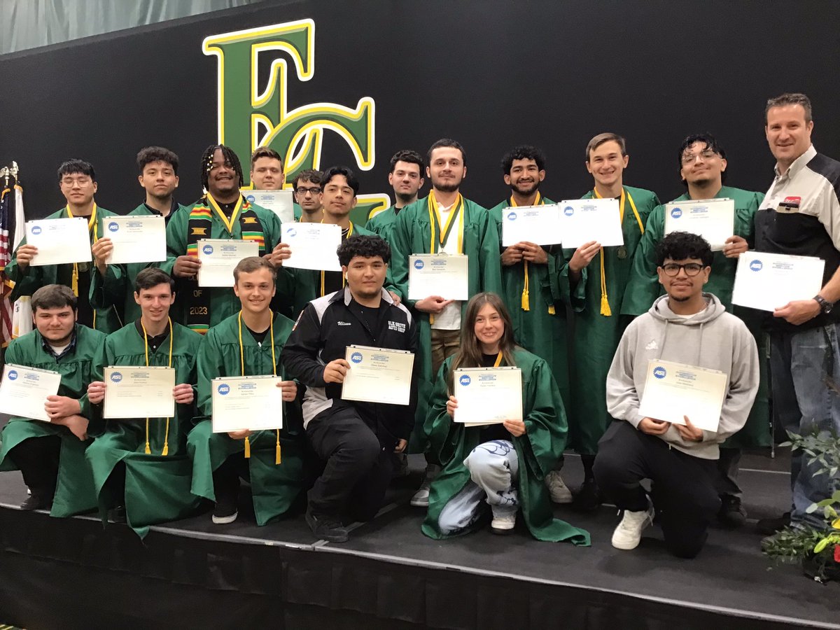 ZAutoShop's tweet photo. Congrats to these Vocational students(and the 3 missing) on their student ASE Certification. #ase https://t.co/vC3rwLTZVK