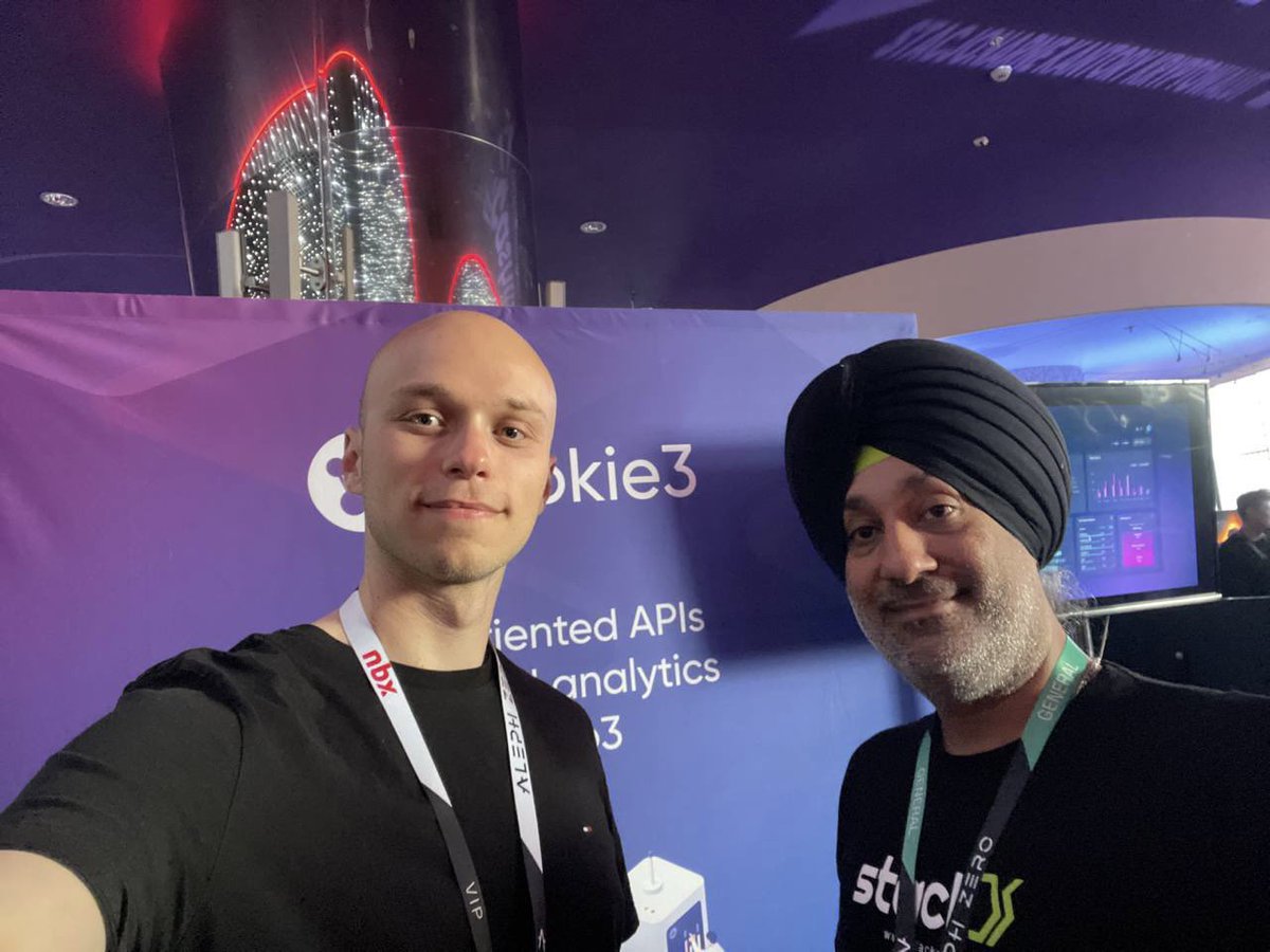 ParrySondhi's tweet photo. O Yes! Cookies are also going @cookie3_co π Antoni Boruszak shared deep insights about on-chain analytics. Btw APINFTs on StackOS V2 is gona be game changing tech π
#StackOS #Cookie3 #Web3 #NBX #Hackonchain #Hackathon #Warsaw #Poland #AI #DeCloud $STACK https://t.co/NRlSwAtZBJ