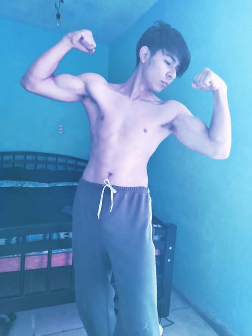 Creo que estoy avanzando en esto y me gusta https://t.co/i4lvg79ufd<a href="/tag/calorextremo"class="tags"><span>#calorextremo</span></a>