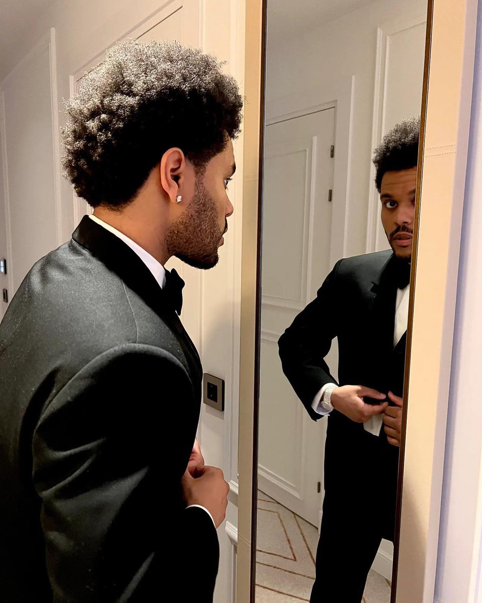 dfallaccess's tweet photo. Sólo un reminder de que en 147 días vemos a @theweeknd en vivo.
Nada, eso. https://t.co/4mAVJgROug