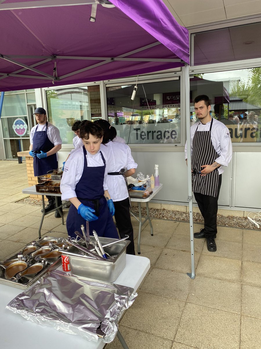 Running alongside our Irn Bru street food event today, our level six and four Cookery students were promoting the top three Street food dishes from each year. (Voted by the Students). So much choice and diversity within all the dishes. @WestLoCollege