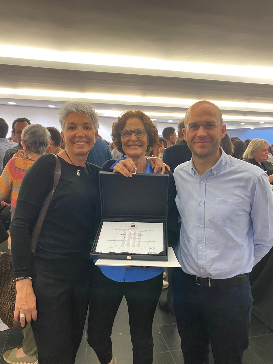 Jesus Bollo (@jesus_bollo) on Twitter photo Orgullosos del premio Joaquím Bonal de la Academia de Ciencies Mediques de Catalunya 2023 para la asistencia quirúrgica de pacientes en Senegal y formación de profesionales. KANDIANDU ONG
<a href="/AMediques/">Acadèmia Ciències Mèdiques</a> <a href="/HospitalSantPau/">Sant Pau - Campus Salut Barcelona</a> <a href="/resicienta/">Ciruj-Anita</a> <a href="/ColaboracionAec/">Grupo Colaboracion Humanitaria AEC</a> <a href="/ItziarLarraaga5/">Itziar Larrañaga</a> <a href="/Cesar_Ginesta/">Cesar Ginestà</a> Orgullosos del premio Joaquím Bonal de la Academia de Ciencies Mediques de Catalunya 2023 para la asistencia quirúrgica de pacientes en Senegal y formación de profesionales. KANDIANDU ONG
<a href="/AMediques/">Acadèmia Ciències Mèdiques</a> <a href="/HospitalSantPau/">Sant Pau - Campus Salut Barcelona</a> <a href="/resicienta/">Ciruj-Anita</a> <a href="/ColaboracionAec/">Grupo Colaboracion Humanitaria AEC</a> <a href="/ItziarLarraaga5/">Itziar Larrañaga</a> <a href="/Cesar_Ginesta/">Cesar Ginestà</a>