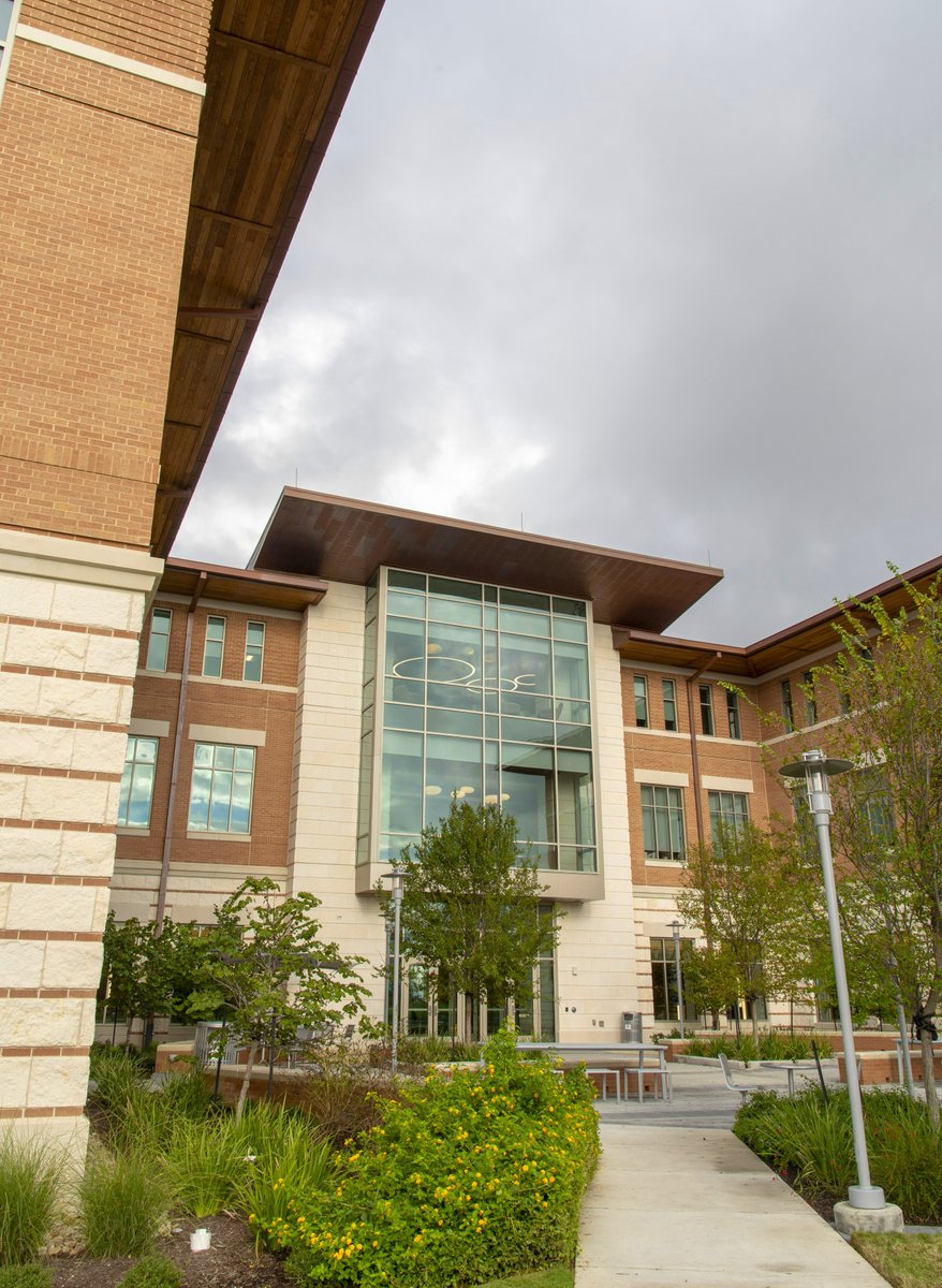 Willow Hall shines even on the cloudiest days. 🌤️
#TXSTRRC