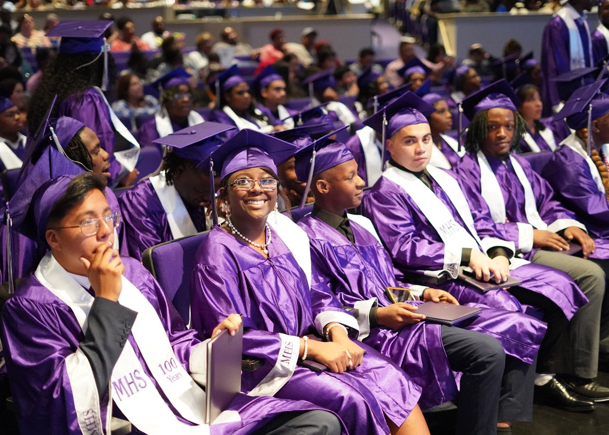 JEFCOED's tweet photo. It was a centennial💯 celebration for Minor High School as the 100th graduating class proudly walked across the stage!🎓
The best is yet to come! Congratulations to all of you!!
@MinorHighTigers @gonsoulinwalter @Jefcoed6_12 #Classof2023 #MinorPride #JEFCOEDproud https://t.co/4NdlZ4svYM