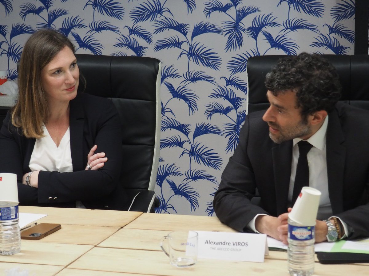 CGrandjean_'s tweet photo. Nos échanges avec @AdeccoGroupFR et @VAELes2Rives en quelques mots : « c’est en forgeant qu’on devient forgeron ».

Leurs équipes sont déjà mobilisées pour expérimenter la VAE inversée, une formation en situation de travail qui permet la reconnaissance d’un diplôme à l’issue. https://t.co/KKkG0GxBJT