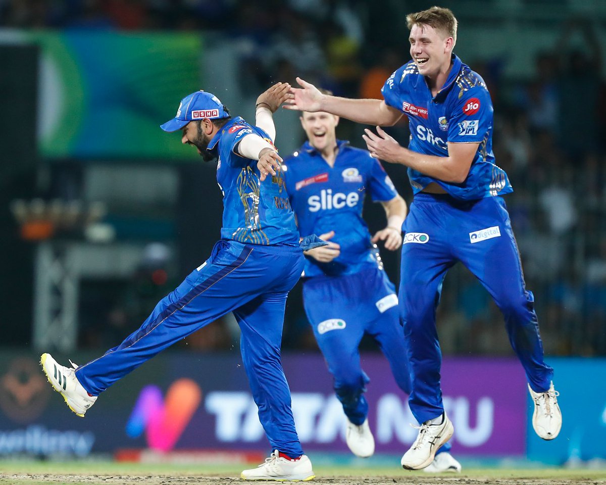 mipaltan's tweet photo. The 𝙃𝙄𝙏, The celebration 😍
#OneFamily #LSGvMI #MumbaiMeriJaan #MumbaiIndians #TATAIPL #IPL2023 @ImRo45 https://t.co/p9hl2osqU6