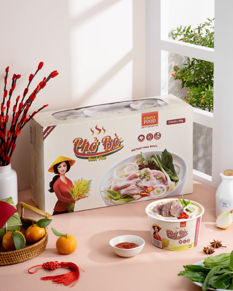 SimplyFood_US's tweet photo. Phở: Not just for lunch or dinner! 🍲

In Vietnam, it's a popular breakfast choice to kickstart your day with a warm and flavorful bowl of this iconic noodle soup. 🍜✨ 

Experience the authentic taste with Simply Food's dried rice pho noodles or our convenient Instant Pho Noodle Soup Bowls. 

Start your morning right with Simply Food! 👇🏻
 https://t.co/sb75SW3iPm

 #VietnameseBreakfast #PhoForBreakfast #StartYourDayWithPho 🌅🍳 #SimplyFood