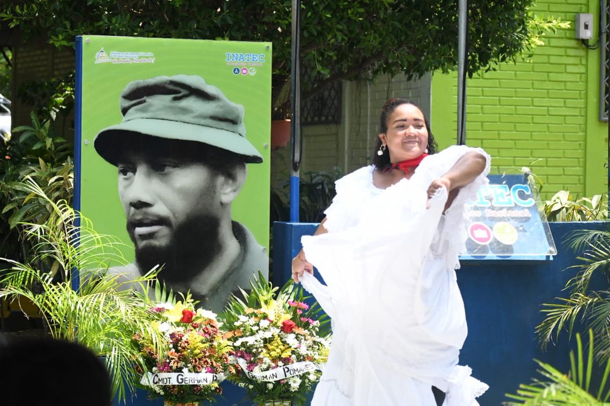 HILO
1/5 Al Cmte. Germán Pomares "El Danto", se le honra su legado de lucha y amor al pueblo de #Nicaragua, su valor y valentía hoy traducida a más escuelas, hospitales, calles, viviendas,  en progreso para todos 
#FuerzaDeVictorias
#MayoVivaSandino 
<a href="/CaleroMariela/">Mariela Calero 🇳🇮</a> 
<a href="/CarmenNica_/">Carmen Hernández ❤🖤</a>