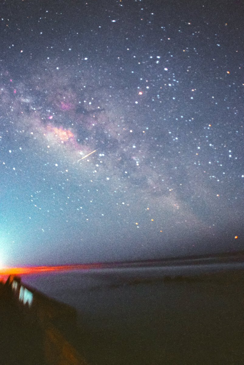 alfrekjv's tweet photo. 🌌📷 Hola everyone! 👋🏻 Join me on an extraordinary journey through the mesmerizing world of astro photography on a 35mm film camera.

🚀✨ Get ready for a thread packed with insights, experiences, and some breathtaking shots that will ignite your passion for the cosmos! https://t.co/htna0GIgXN
