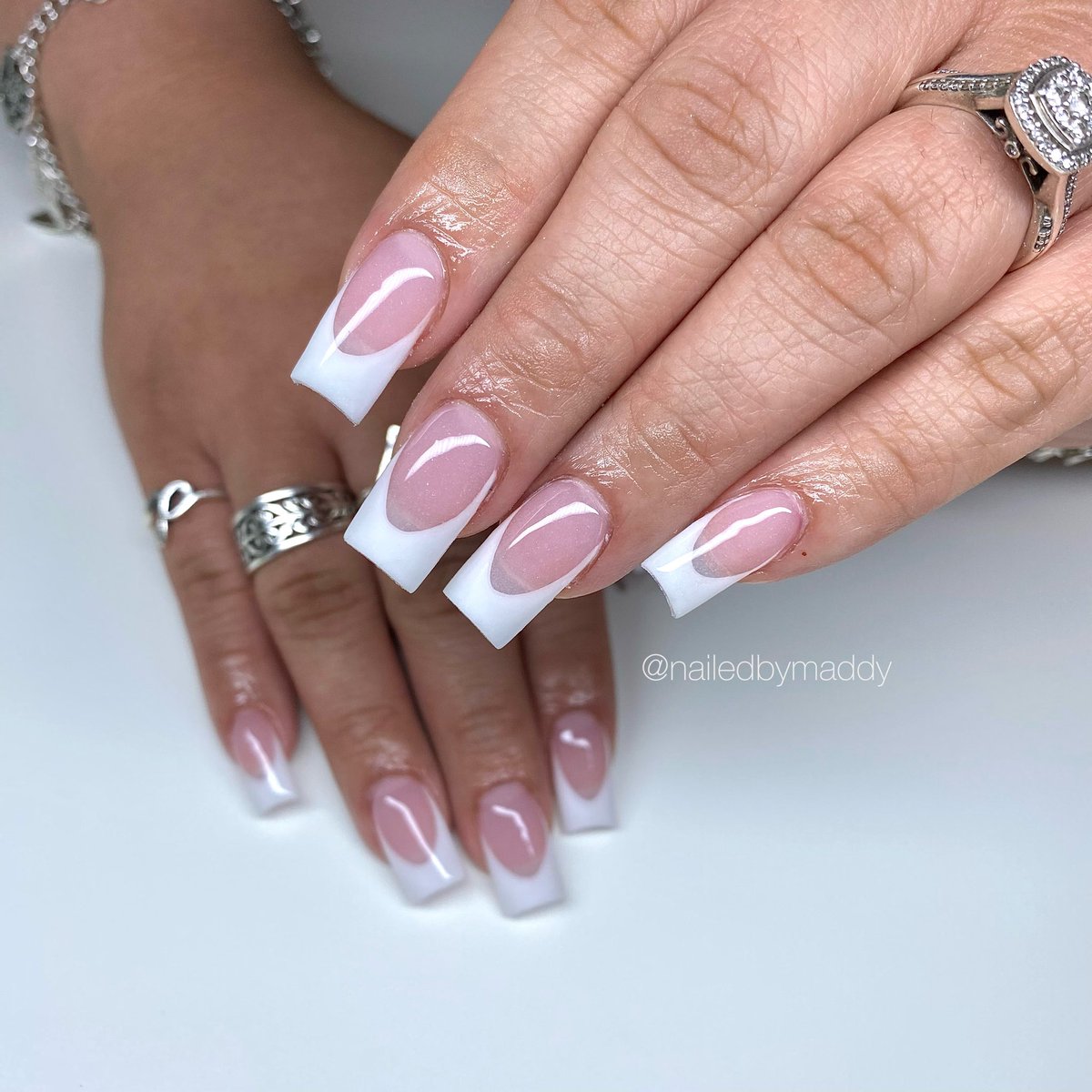 French Tips 😮‍💨🤍 
Length~Short
-
Platinum Silk & Super White  
-
#nails #nailsnailsnails #nailsoftheday #acrylicnails #uñasacrilicas #nailstagram #nailsdone #nailslove #nailsofig #nailedbymaddy #nailsinspo #nailart #houstonnails #french #frenchtip #frenchtipnails #acrylicfrench