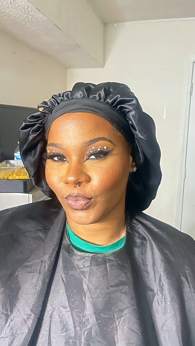 favoredfacess's tweet photo. Hey beauty dolls! Im a Travel Glam Makeup Artist servicing Dekalb &amp; Cobb county 🚗📍 

Please Like/RT my next favored doll might be on your tl🩷 Appointments are available! ✨

✨ + $10 off your first appointment for new clients!

https://t.co/d6haJxb7VL https://t.co/Jfd78S6ri2