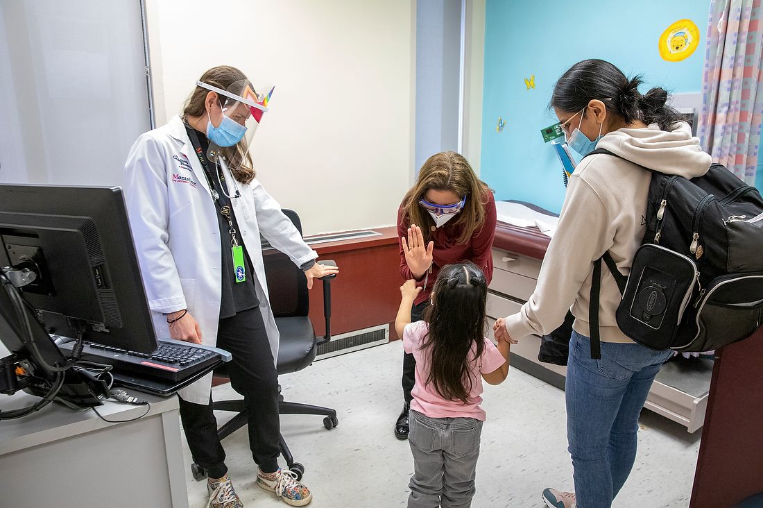 HealthyStepsZTT's tweet image. “This is all I know and it’s the only place that I really feel safe and accepted.” 

For many parents &amp;amp; caregivers, their #pediatrician's office is a source of stability &amp;amp; support that they can't find elsewhere, especially when there is #TeamBased care. bit.ly/3GECROE