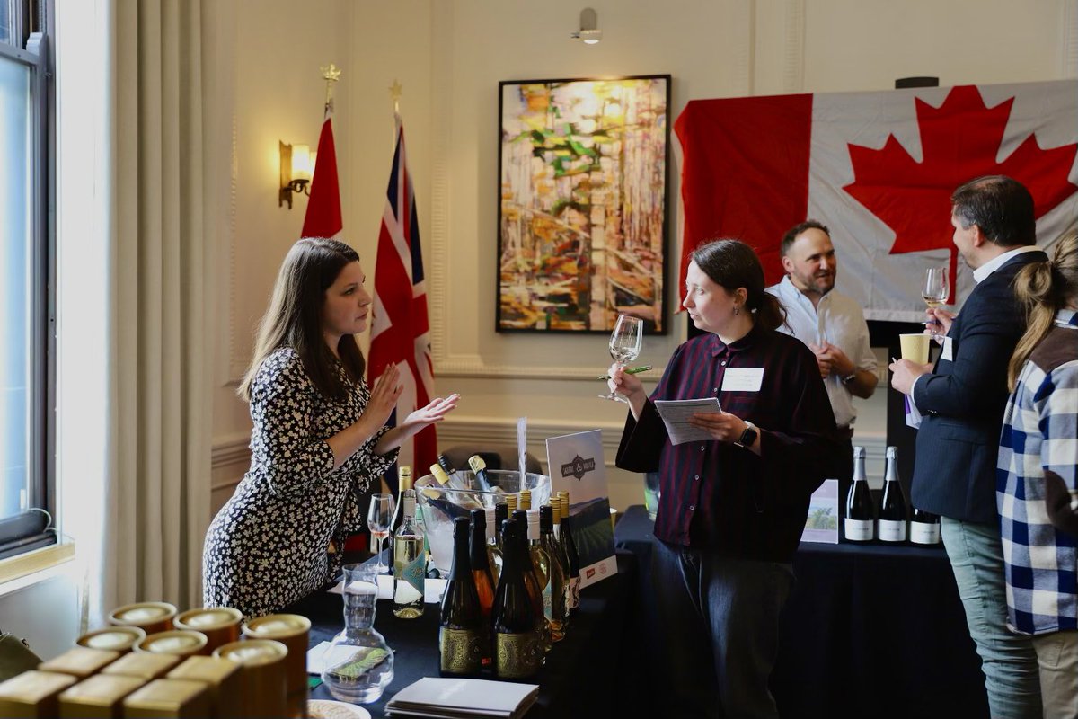 CanadianUK tweet media