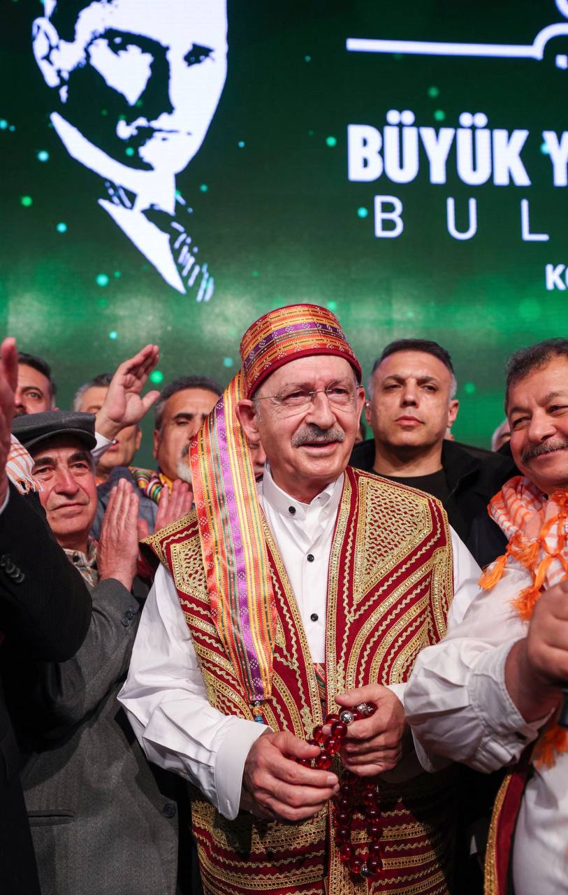Solcu Gazete on Twitter: "Kılıçdaroğlu büyük Yörük Türkmen buluşmasında ...