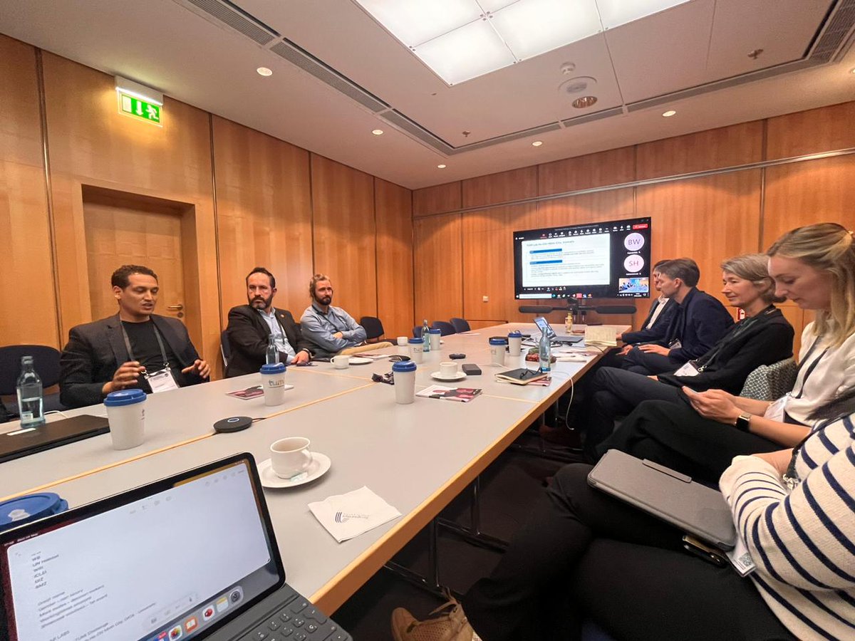 🚊🚙 .<a href="/AgendaCAF/">CAF</a> participa en la reunión de socios de <a href="/TUMInitiative/">🚶‍♀️🚶‍♂️🚴🚍⚡</a> para ahondar en la inclusión de la perspectiva de #género y en la transición justa en la planificación del transporte en el sur global.

#EnCAFavanzamosJuntos 🌎🙌