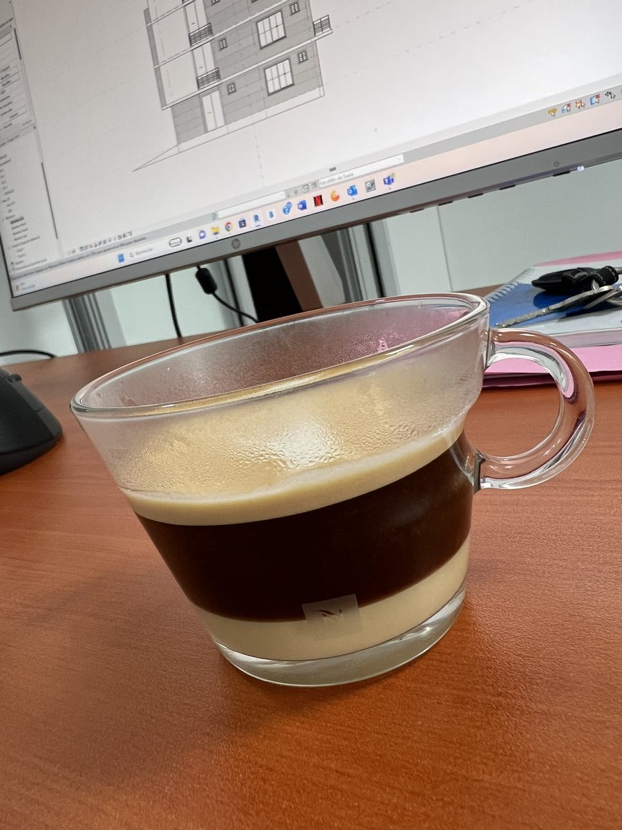 alphakkomara's tweet photo. Pause 🥱 ☕️
#coffeeaddict
#afrikarchi 
#bimmanager
#Kibaro https://t.co/LiU09iIFzE