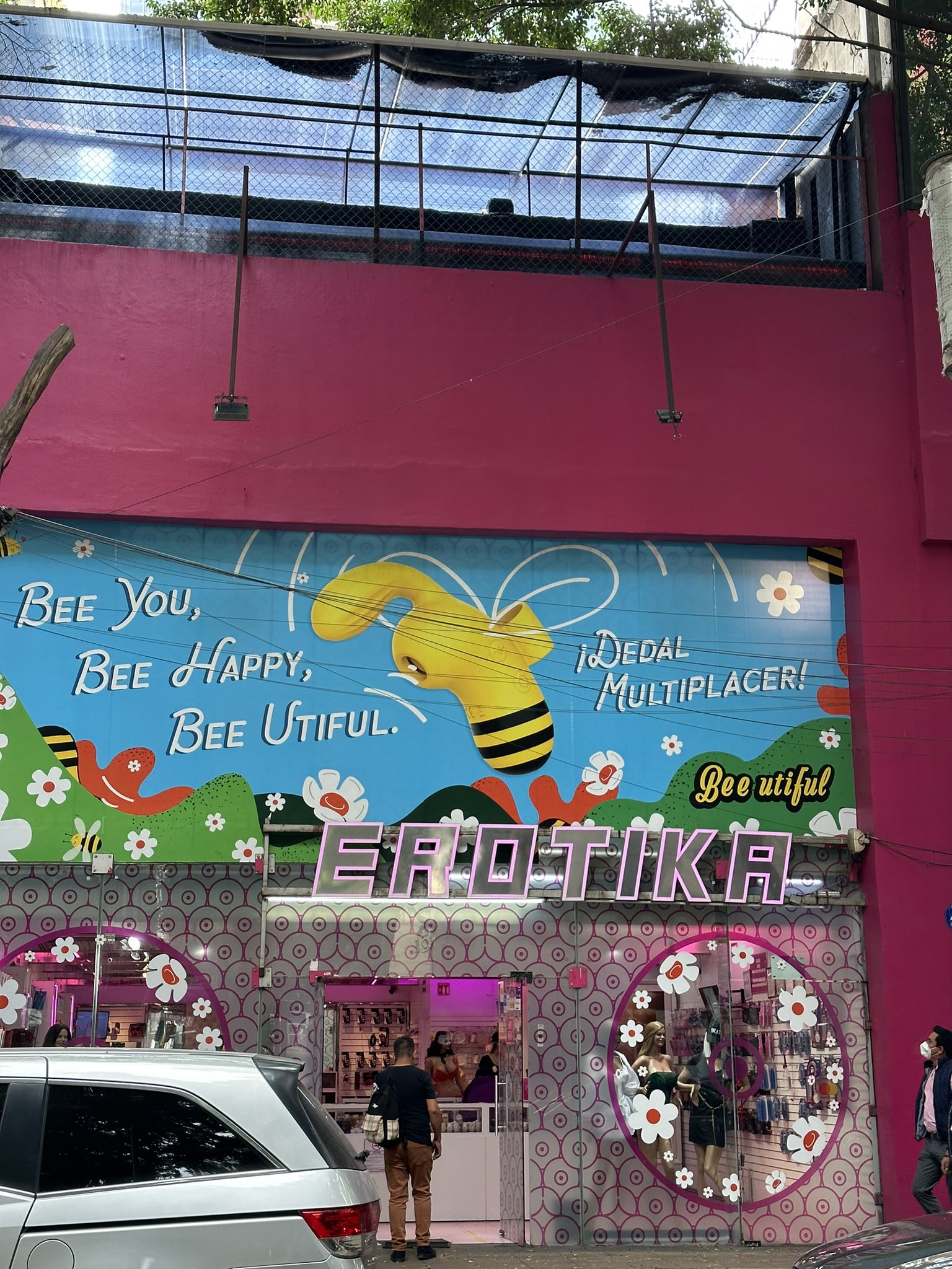 Amberes 19 on X: 📍 Nos encontramos en la segunda planta de la Erotika en  Amberes 19. 🎟️ Entrada 100 pesos todos los días. ⏰ Todos los días abrimos  a las 11am