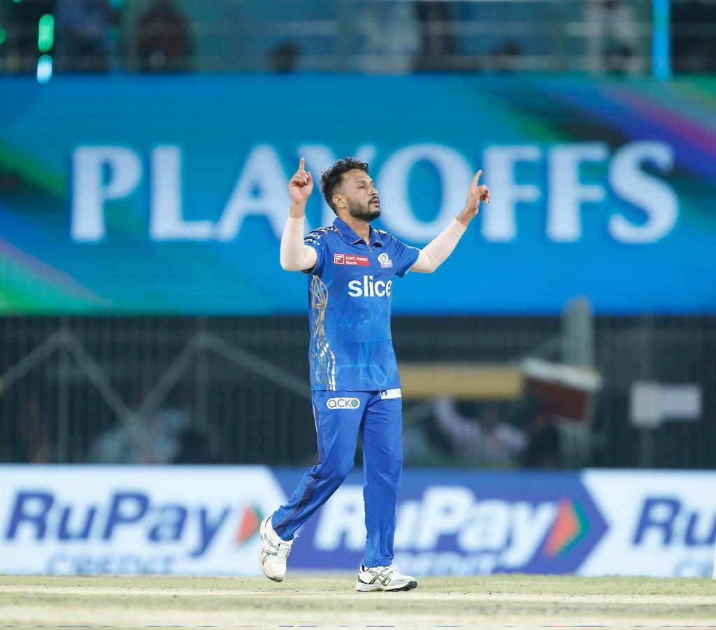 Its_Alka's tweet photo. AKASH MADHWAL 5-5 🌟
What a find @mipaltan 💙 https://t.co/50dMoPb0QW