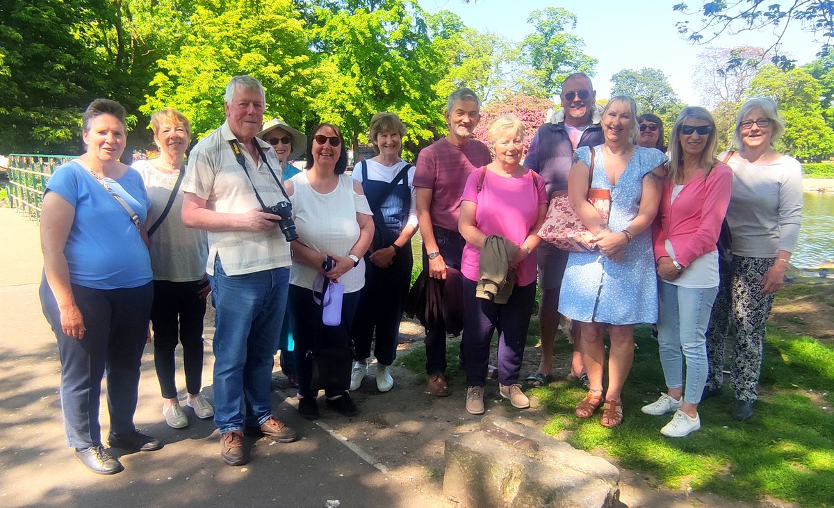 Perfect weather for the Pearson Park guided walk. Thanks to everyone who turned up and to @pearsonparkhull for making it possible ☀️🌳🌼 #LoveHull #MustBeHull
