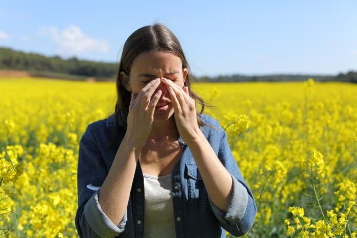 🌸 Spring is in full bloom, and it's the perfect time to give your eyes some extra love! Check out our newest blog, where we share eight essential spring eye care tips for contact lens wearers. 👀💚

lens.com/eyestyle/tips-…

#ContactLensTips #EyeCare #VisionHealth #Lensdotcom