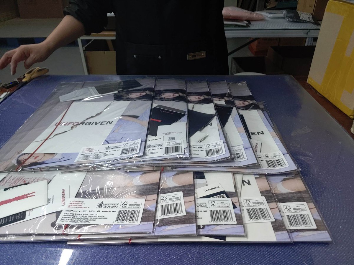 brokeklub's tweet photo. #BKPHUpdates

[Unforgiven GOs]

Arrived kr adress!

Sites:
💸M2 A Ver
💸 Yes24 FS
💸 Weverse Ver albums

DM us if you have any concerns https://t.co/OJFJqfgd0c