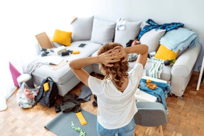 Take control of the clutter in your home with help from this article. #clutterfree #hometips  cpix.me/a/170200792