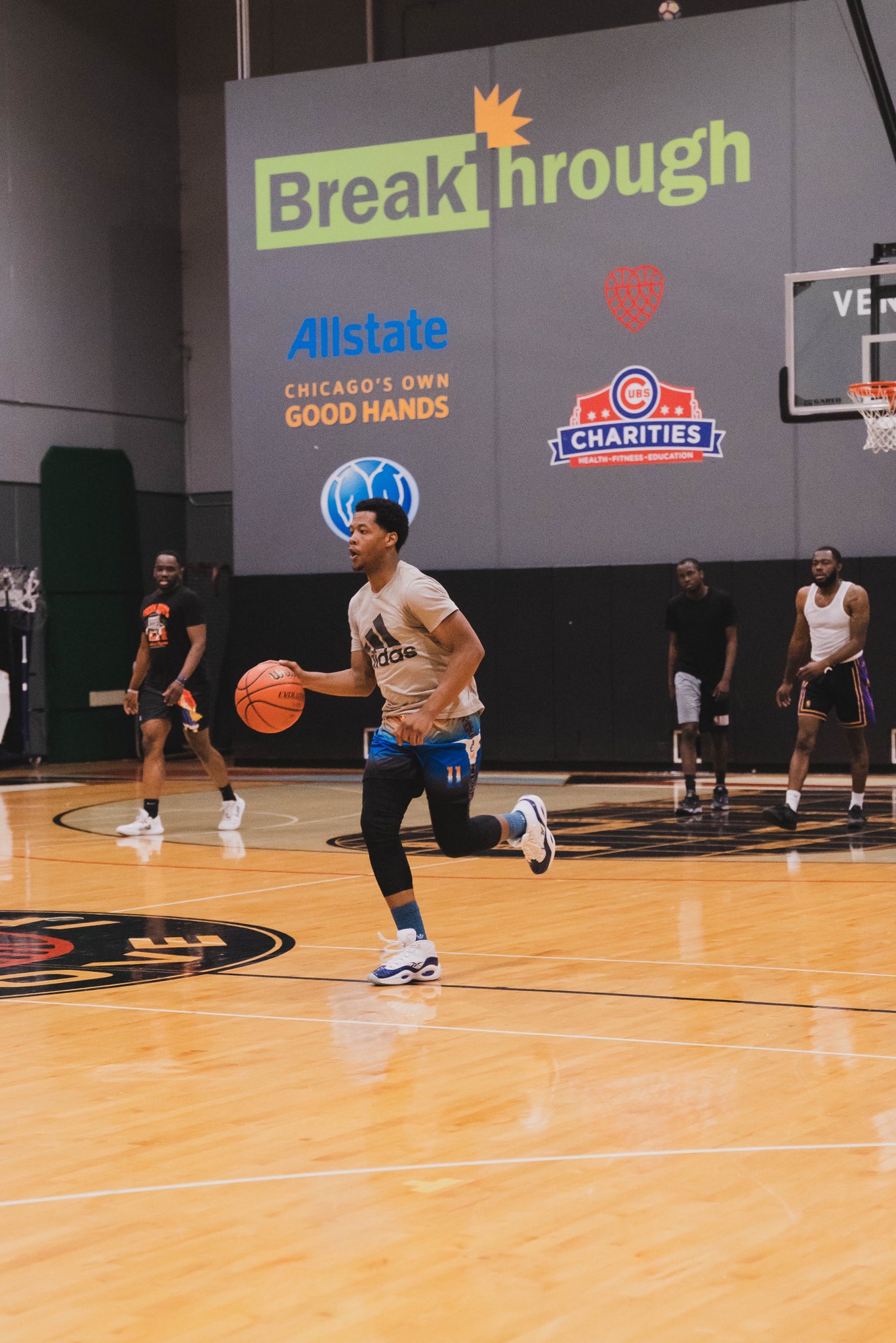 OPEN Basketball Courts in Chicago Right Now! — Squadz